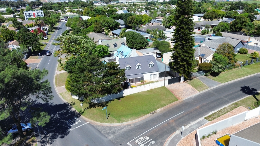 3 Bedroom Property for Sale in Table View Western Cape